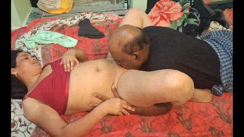 Sexy sindu: Amazing Hot Sex with Beautiful Desi Bhabhi