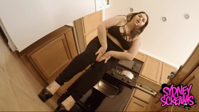 Sydney screams fetish: Jätte flickvän äter - 480