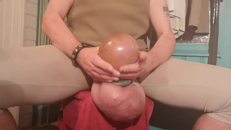 Monster_Meat_: Branlette et explosion, pisse