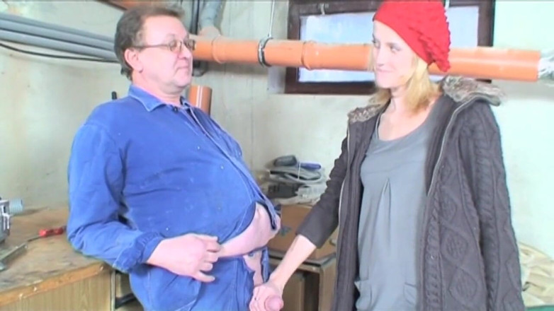 Old PIGS XXX: Old worker hits on a blonde teen sucking his cock