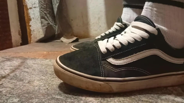jerkofflover: Meus vídeos editados brincando com botas Vans
