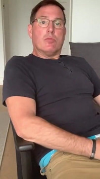 Nechala jsem se ostříhat a mám intenzivní masturbaci.