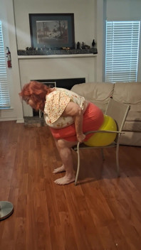 Blooper Big Beauty Nurse Vicki Try's to Pop Balloon with Ass but It Doesnt Work!