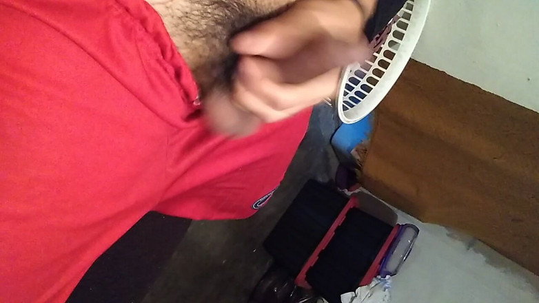 AlexAlejandro13: おしっこバスルーム エッチ