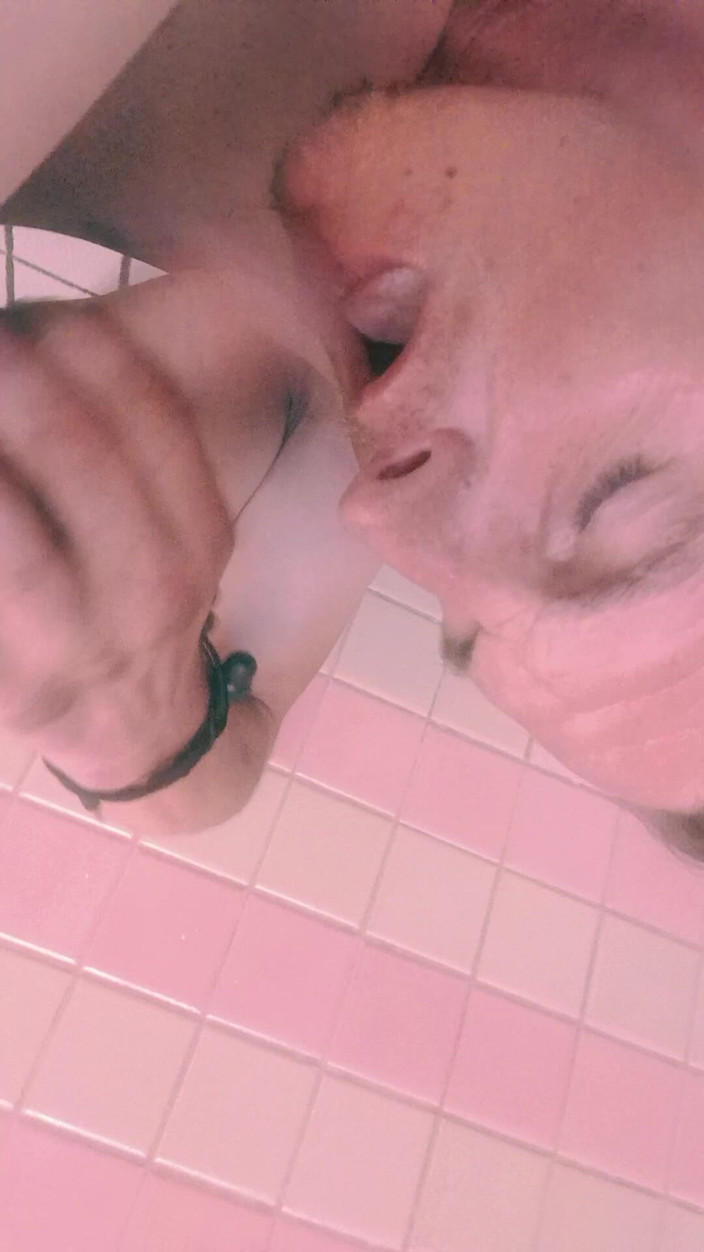 Sissy shayne: Sucking Myself