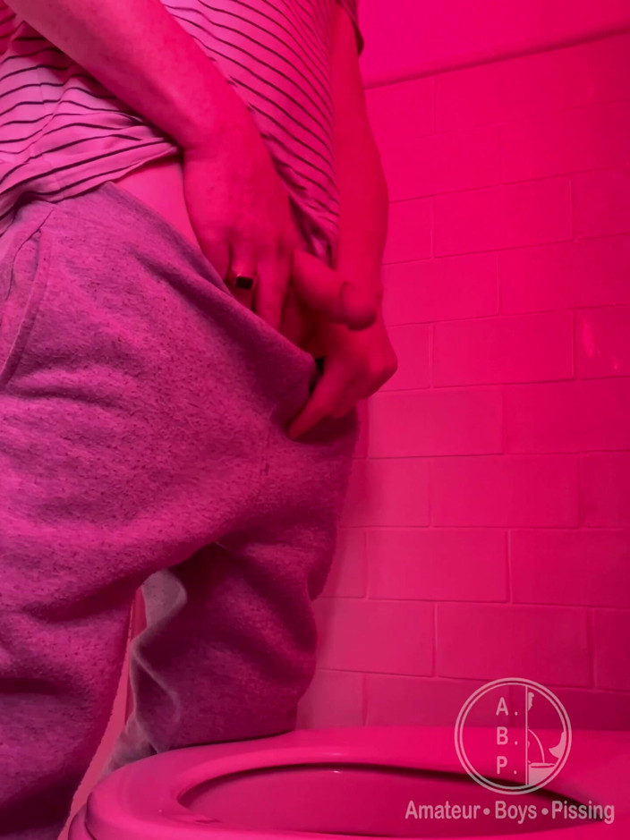 AmateurBoysPissing: Amateur Sports Boy Caught Peeing