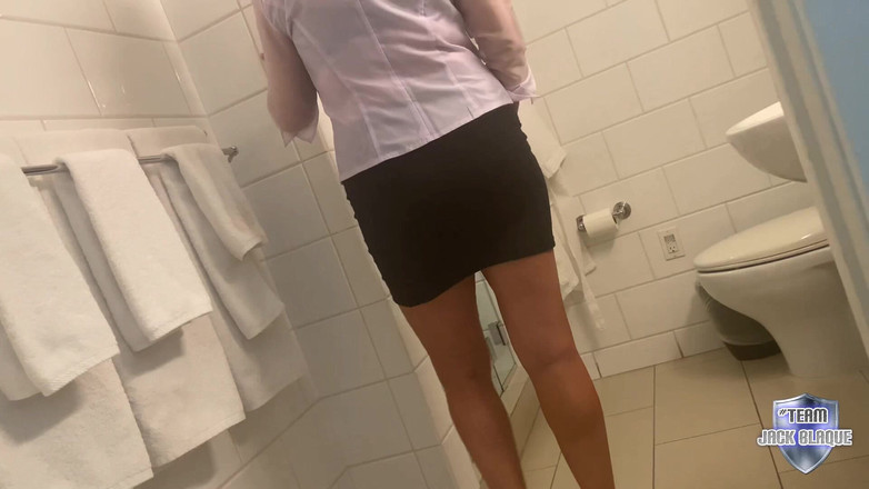 Team Jack Blaque: 安迪詹姆斯发现杰克布拉克看着她穿衣服