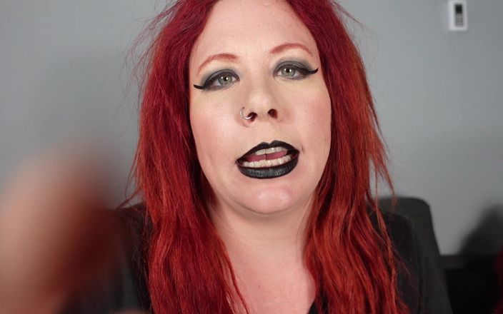 Deanna deadly: Une demi-sœur gothique te chatouille pour te faire sourire et...