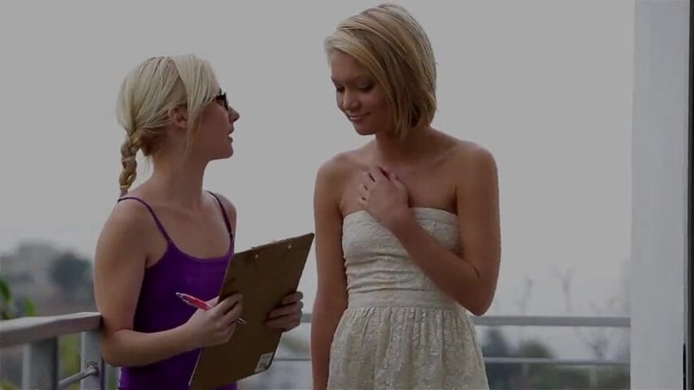 Lesbian Stories: Remaja blonde menjilat pepek teman wanitanya yang lembap
