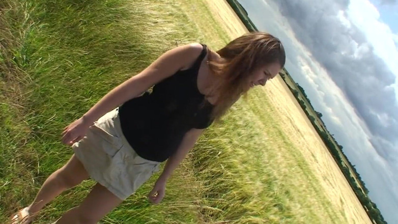 Digi Creationsxxx: British slut gives BBC bj to a stranger outdoors