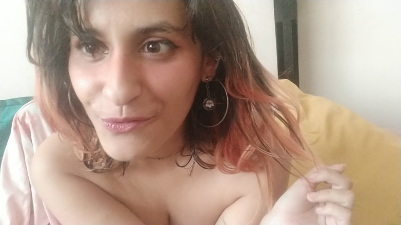 Ms Candy Bunny: Apel pentru iubita excitată - joc de roluri cu Gfe