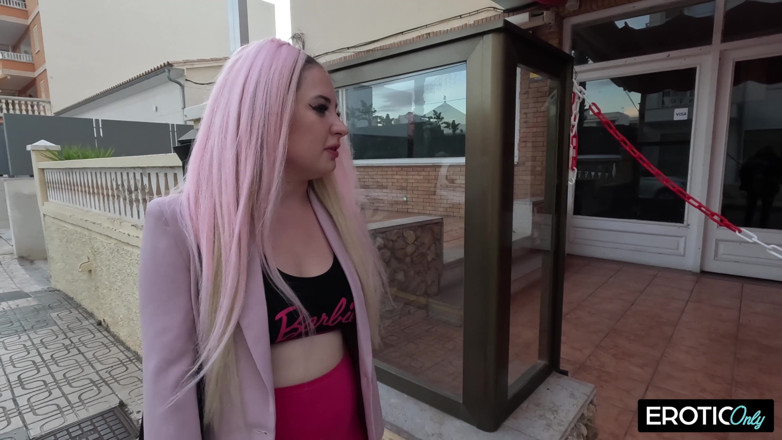 German bitch hunter: German Teen Loves Cum on Pizza After Assfuck!