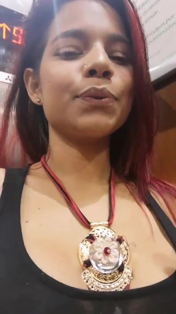 Milasexxxy: Milasexxxxy teşhir ediyor