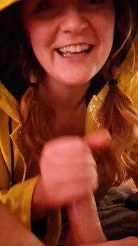 Kleine gele regenjas