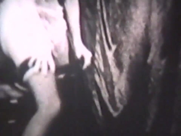 Vintage Usa: Une brune vintage incroyablement sexy en chaleur