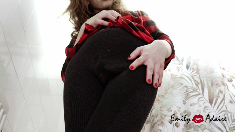 Emily Adaire: Watch me, how I piss in my tights for you...