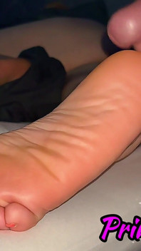 Nacht handjob, abspritzen, sperma auf sexy sohlen