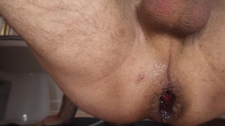 PigDaddy's solo content: Enorme plug inflável