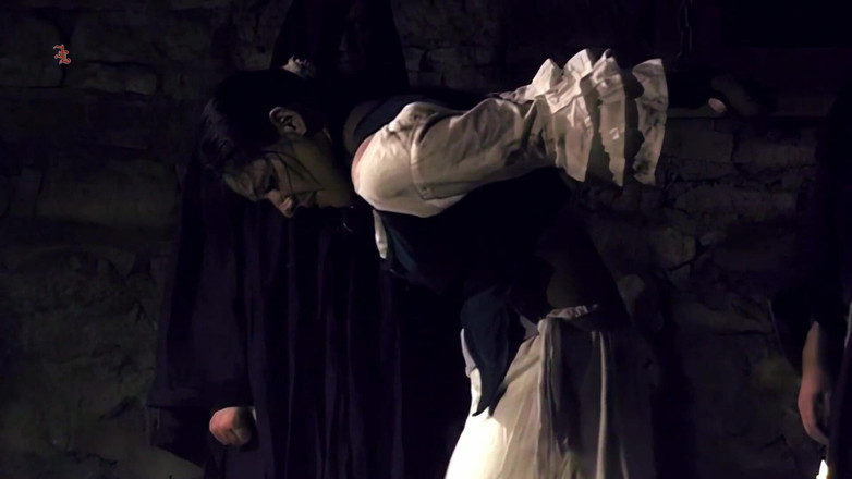 Inquisition and prison world: Lông mu của Agatha được cạo bằng roi và gậy trước...