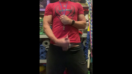 JockDad87: Dilf jockdad87 hứng tình bắn tinh dịch ngon ngọt của...