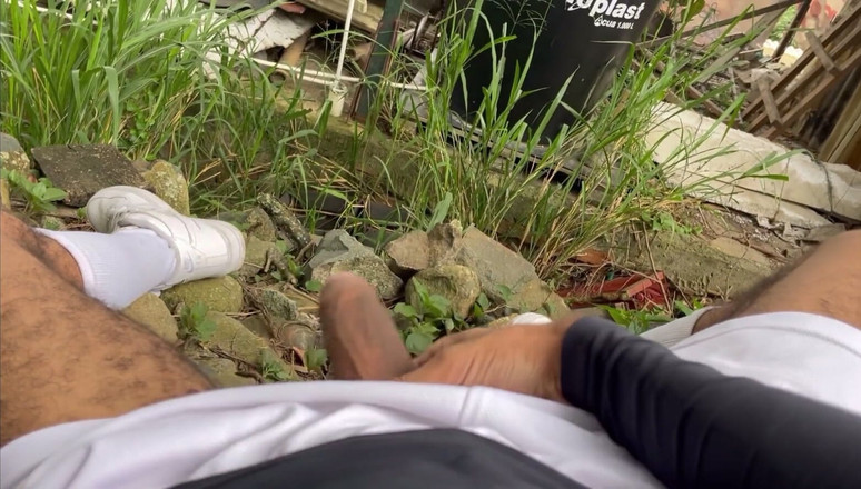 vergar4_daviid: Voetballer eindigt in de training en er wordt een rietje...