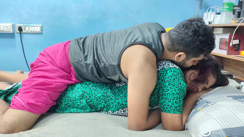 Vaigavarun45: Mallu Hot Wife Ass Kiss Romance by Husband