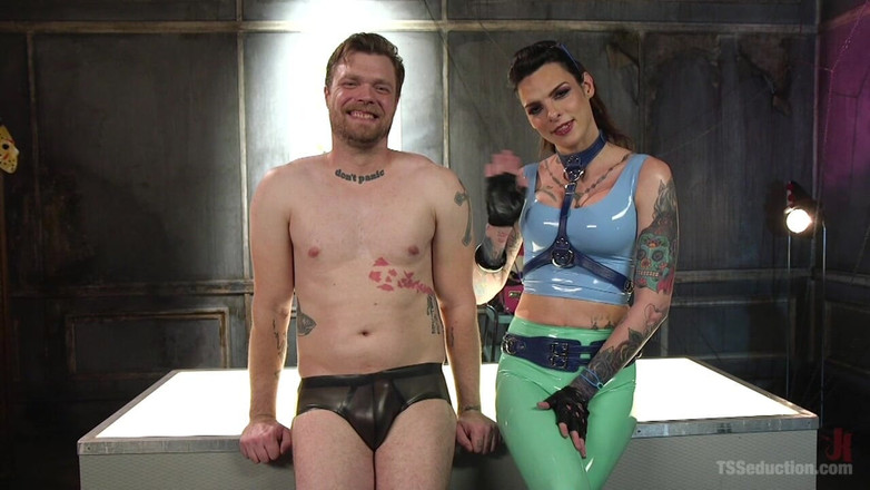 Kink TS: Chelsea marie, un sogno bagnato in lattice