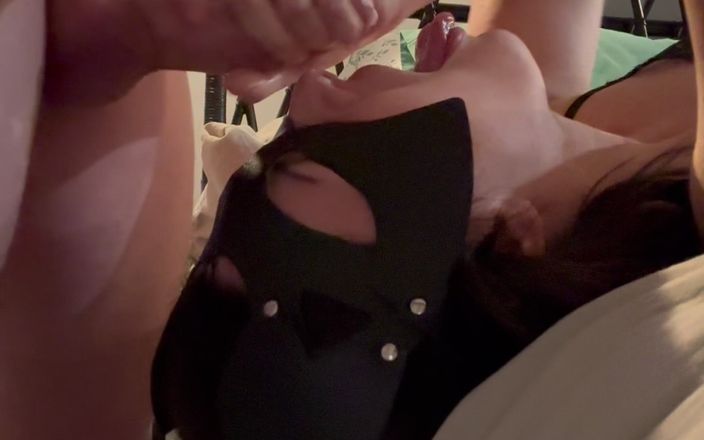 gabriellablows: Min väns ansikte knullar mig och vänder mig sedan och...