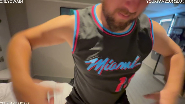 Yourfavecumslut: Používání našeho paroháče jako lidský nábytek POV