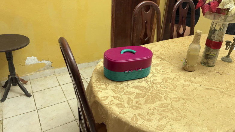 SugarPose: Chicas latinas son atrapadas por trampas de tetas