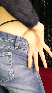 Dimakan oleh seluar jeans dan thong saya - Versi minimum