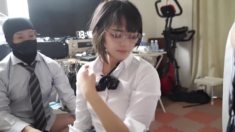 Asian happy ending: Asijský anděl 714