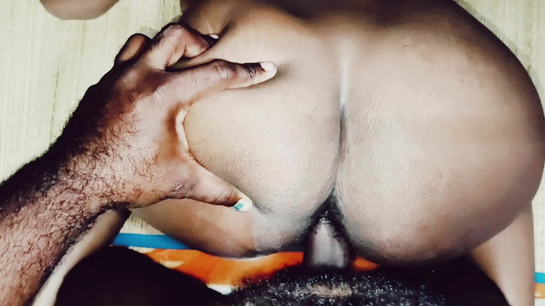 Gomathy: Tamilská manželka zezadu tvrdě a drsně