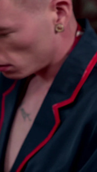 छात्रों को कामुकता मिलती है