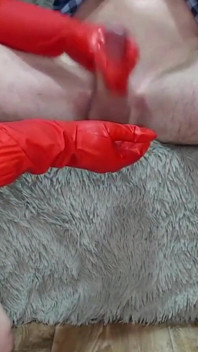 Lastik eldiven sağım seansı - iri güzel kadın sahibe her damlasını çıkarıyor