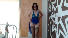 ANGELA_LADY: あなたはミルフの膣を見つめ、自分自身が舐める者に変わってしまう