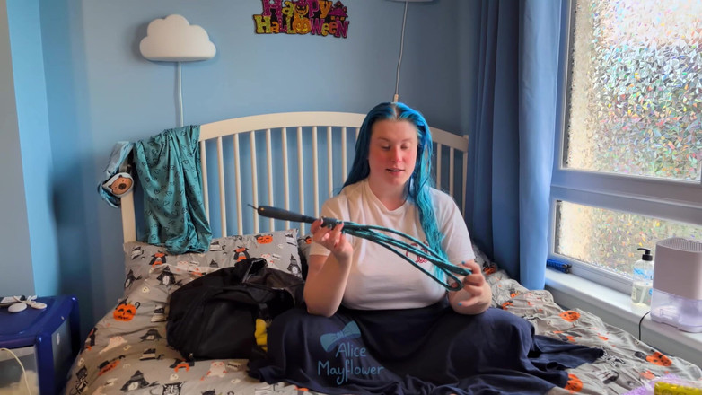 Alice_Mayflower_Scottish: Bbb 2025 年 9 月运输 - 独奏女孩 - sfw