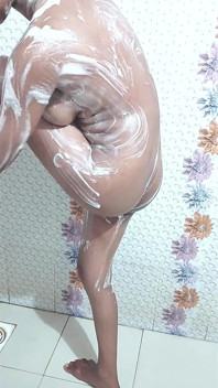 Video Mandi Saya.