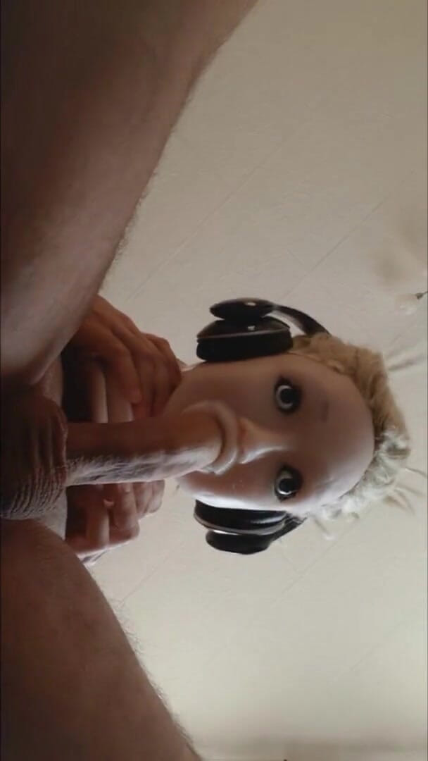Naxy: Deepthroat pancut dengan fon kepala