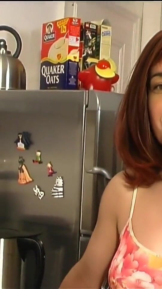 BritneySwallows: Retro Gokkun! Bebendo 10 + 1 cargas de porra