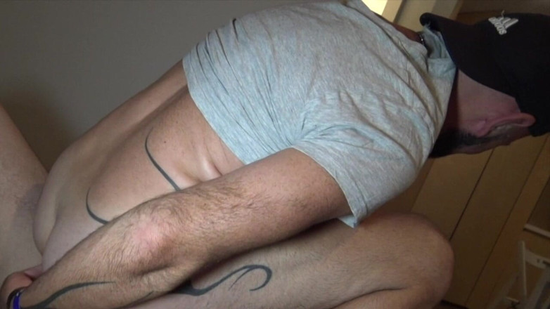Best bareback porn from Madrid: Đụ thô bạo bởi chàng trai thẳng từ Berlin