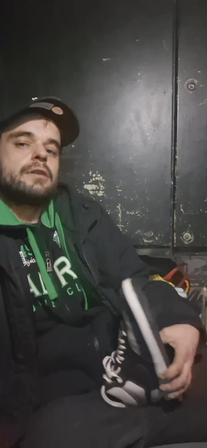 jerkofflover: Môj Mega Úžasný Orgazmus Do Mojich Nike Topánok