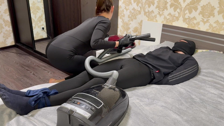 Hottie goddess: CBT &amp; suction power è l'ultimo test di masturbazione