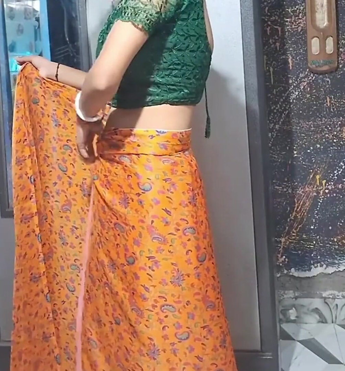 Neha Gupta: Apretado coño indio en sari follado duro por cuñado en...