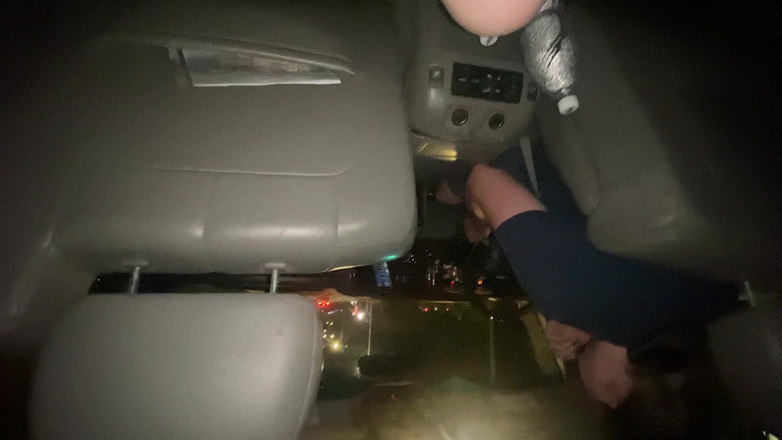 MilkyWay: Vui vẻ ở ghế sau của một chiếc taxi trong khi...