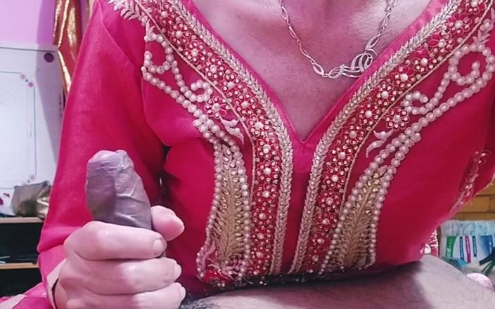 Bolly Karma: Mamă sexy excitată vrea o pulă neagră uriașă reală incredibilă