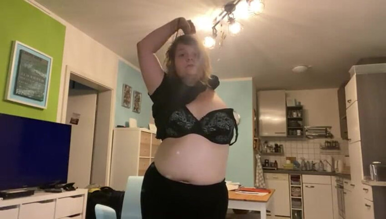 Deutsche Anna: Je joue avec mes blessures