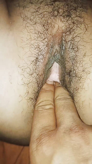 Bhabhiarya24: Putting Cock and Hand in the Pussy of the Village...