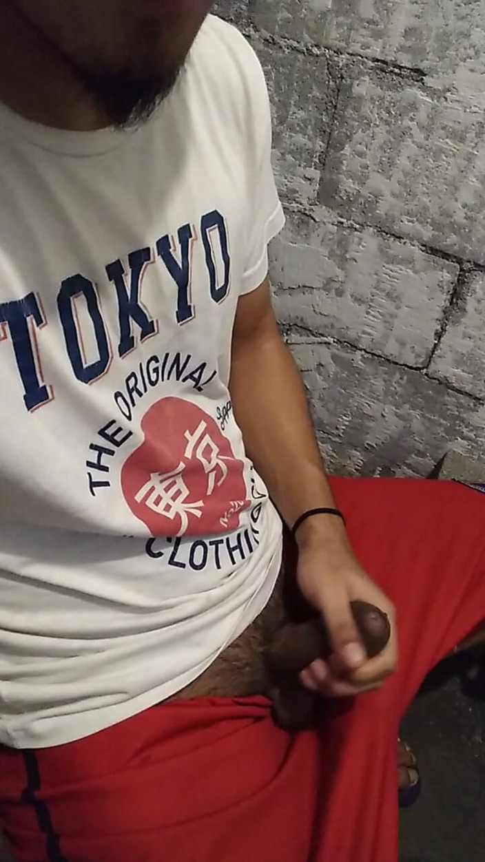 AlexAlejandro13: おしっこと同じようにあなたの顔におしっこをします