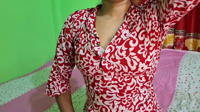 Laila xxx porn169: Desi nevlastní bratr drží ústa nevlastní sestry, mají sex indický bhabhi...